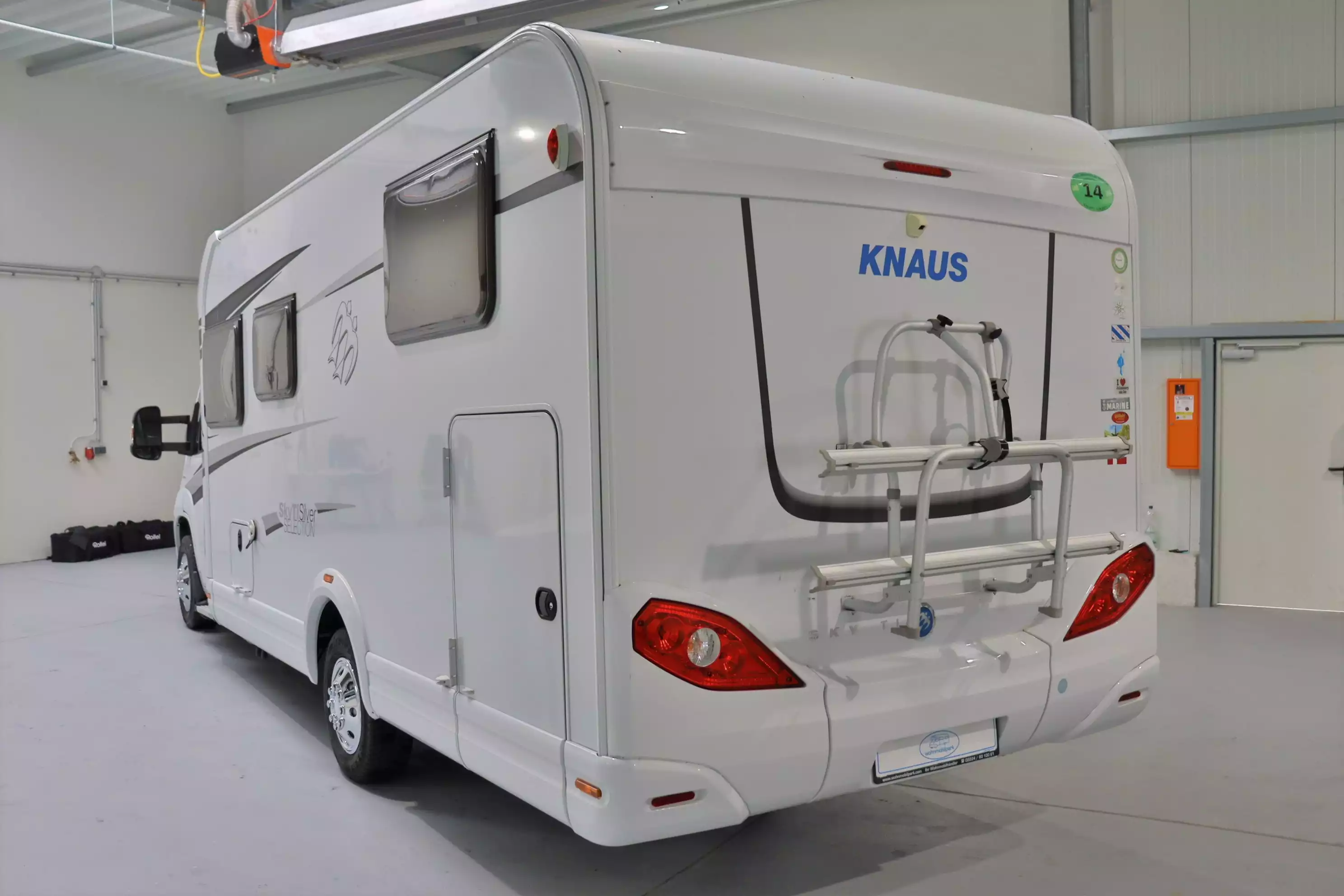 KNAUS SKY TI  700 MEG Silver Selection 